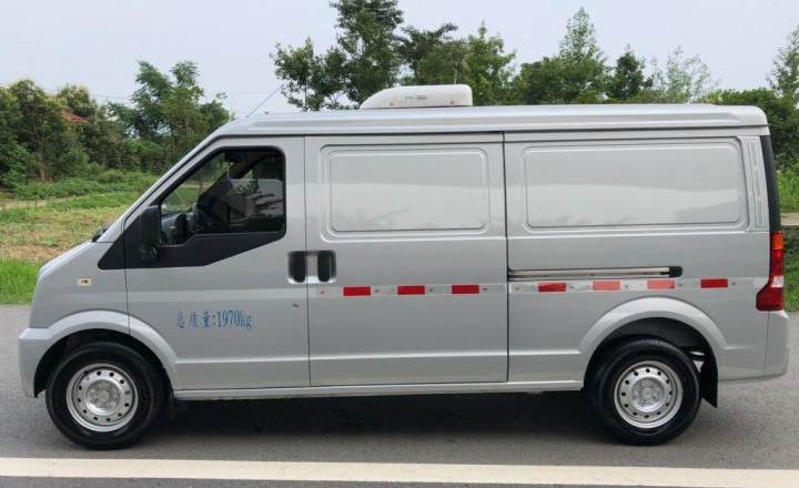 东风小康 小康c35 2018款 c35 1.5l基本型Ⅱ厢车国v dk15