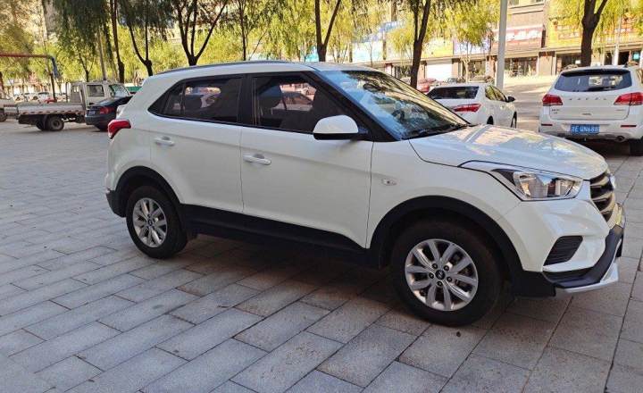 现代ix252017款16l手动时尚型