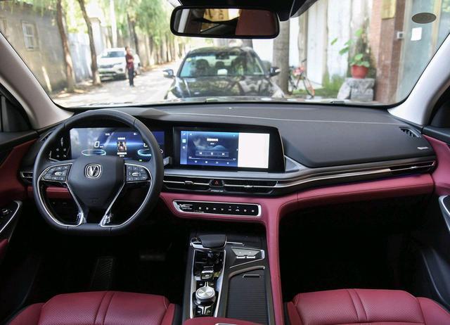 自主品牌又一款爆款suv,颜值高,价格实惠——"长安cs75 plus"