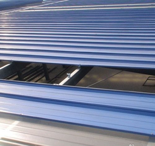 高层建筑楼顶用彩钢做顶设计罕见要嘛搭设晾晒衣物凉棚坡度做陡些便