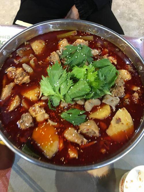 时二崽重庆芋儿鸡招待所(蓝堡湾店)