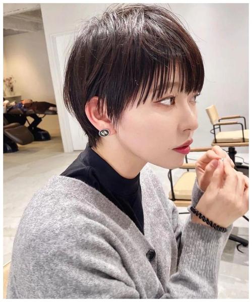 短发永不过时的发型2022年短发流行回来了