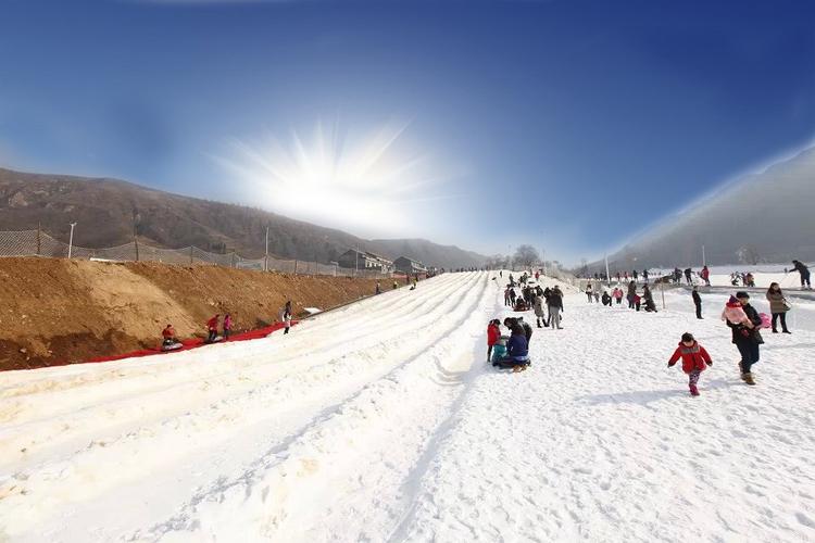 西安蓝田汤峪竹林畔滑雪场门票预定_2022年竹林畔滑雪