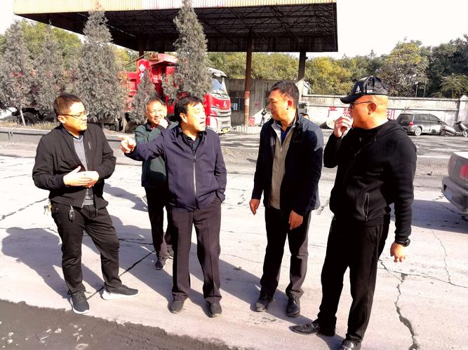 写美篇   郭二庄村至邢峰线道路全长2公里,是郭二庄煤矿到大唐武安