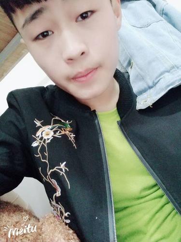 东子陌——00后麦手走红