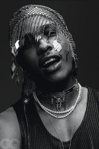 asap rocky拍写真还不忘告白蕾哈娜?