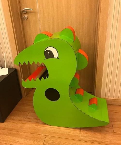 购客抖音纸箱恐龙可穿戴儿童衣服纸板纸壳模型玩具幼儿园材料diy手工