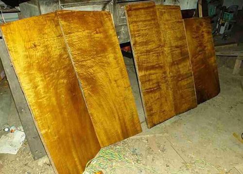 极品大叶金丝楠木板材
