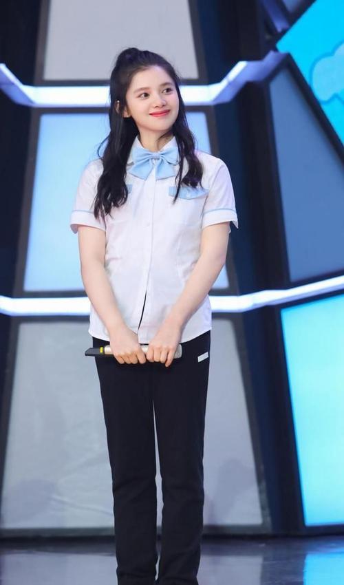 95后小花也有撞脸周也和张婧仪你分得清楚吗