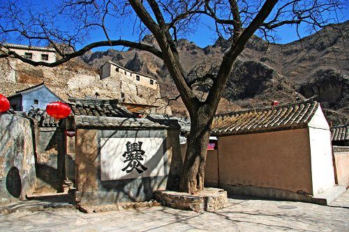 爨底下村:保存完整的古民居群