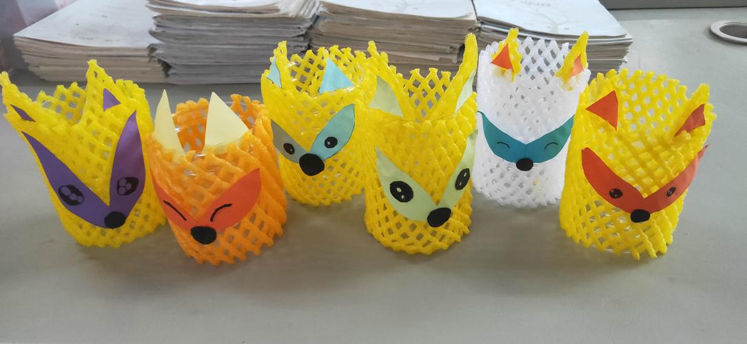 马小五年级手工课——小动物笔筒