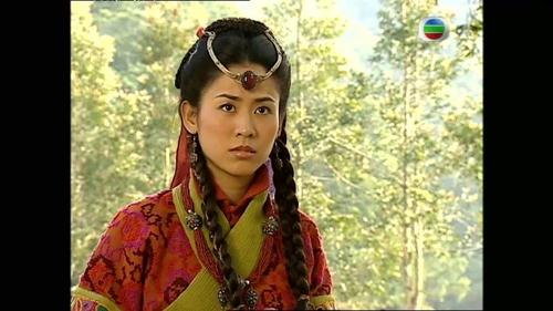 说回《寻秦记》这部剧,里面跟古天乐搭档的是萱萱.