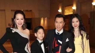 原创 甄子丹晒全家福为妻子庆生,39岁汪诗诗似少女,与女儿依偎像姐妹