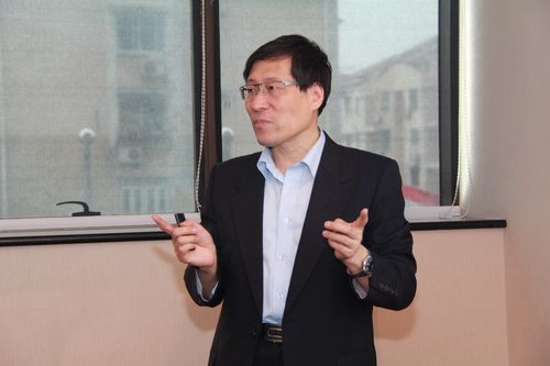 张志刚授课中