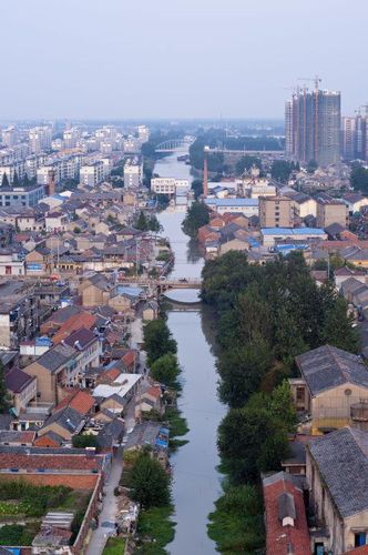 登高望远,俯看宝应大运河两岸