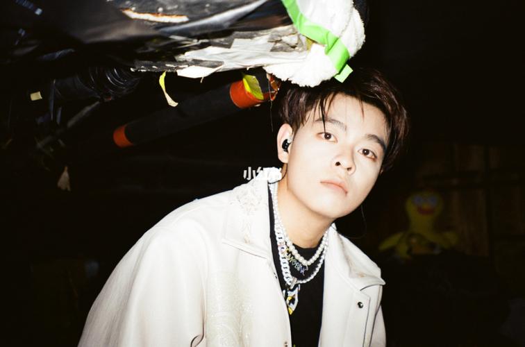 cj周密近期帅照_成都远洋太古里自由行热门攻略_太古里_高抬腿_大型