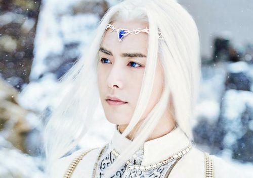 胡歌马天宇冯绍峰高伟光 古装剧中的白发美男子