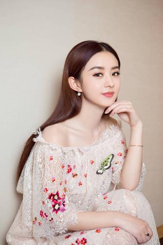 赵丽颖求而不得,于正                    造同样看上去比较软萌的