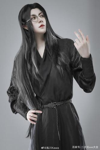 顾昀,priest的古风作品《杀破狼》中的男主角之一,男主角长庚的义父.