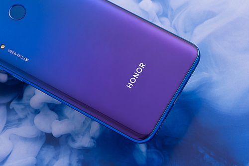 荣耀20i 首发评测:3200 万 ai 自拍成就新一代自拍神器