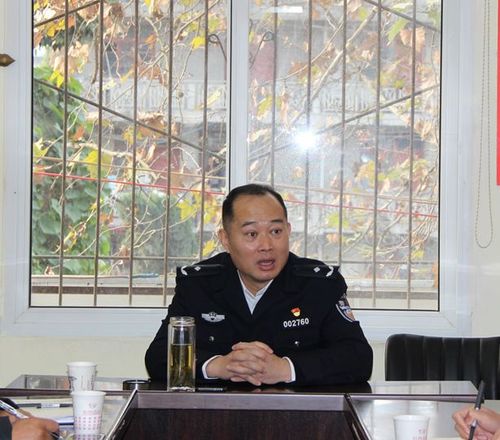 副区长区公安局局长孙辉到崇义社区调研