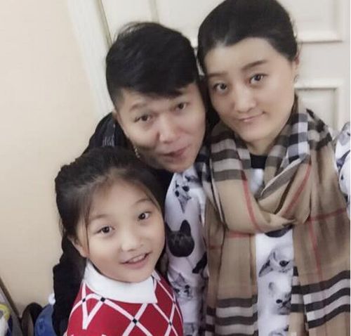 乡村爱情:王云现实丈夫是剧中的他,网友:这是娶了个大娘?