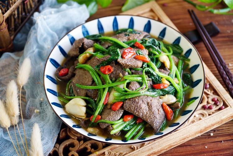 猪肝和菠菜能一起吃吗菠菜和猪肝是绝配