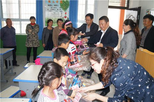 其它 正文 随后,高世龙书记,王理镇长,南副书记,问晓娟主席等一同查看