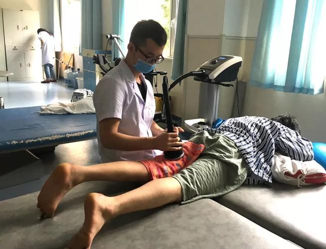 先看病后缴费为延安市人民医院疼痛康复科暖心行为点赞