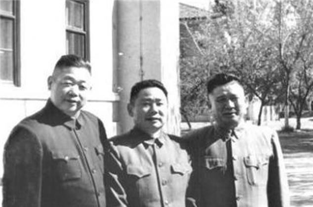 詹才芳每入湘华国锋必设素宴招待是何原因
