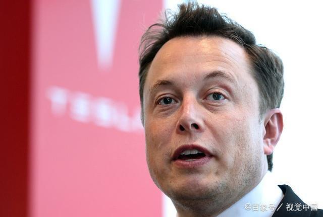 特斯拉上海提前交车,新年前夜ceo马斯克和母亲亲自上阵交付新车