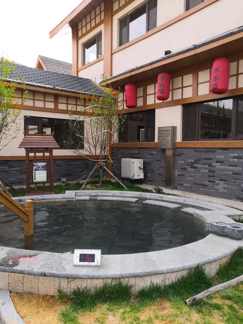 望儿山水乐园大型温泉酒店