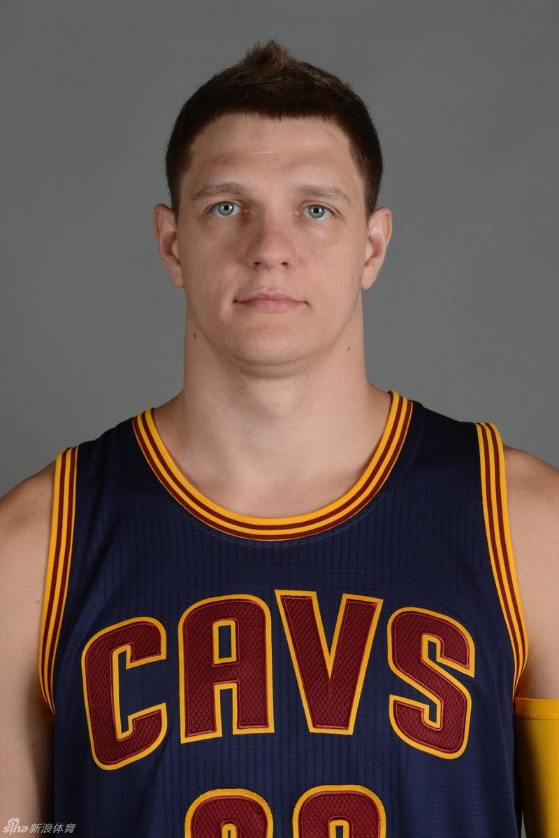 骑士队新赛季定妆照