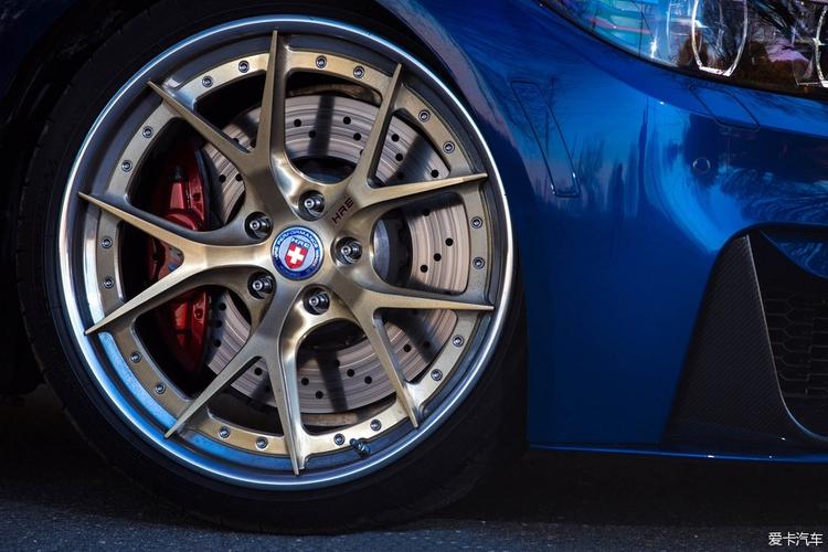 同时可以修饰宝马m3的媚态,拥有一直以来坚持独特风格设计的hre轮毂