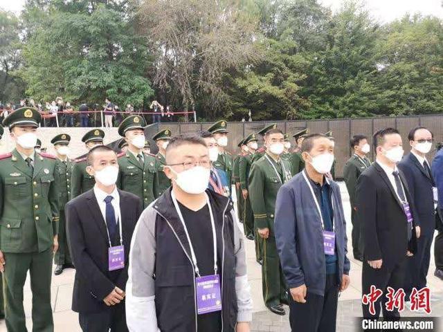 一抔乡土魂归故里,"太爷爷,您终于回家了!