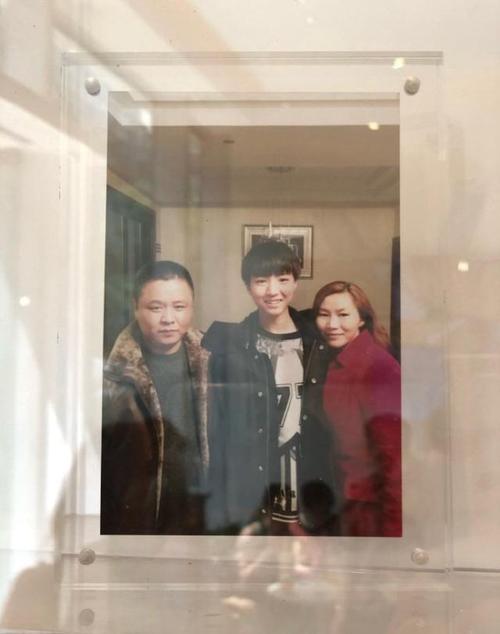 一家王俊凯的奶茶店,店里都是俊凯元素,文末有福利