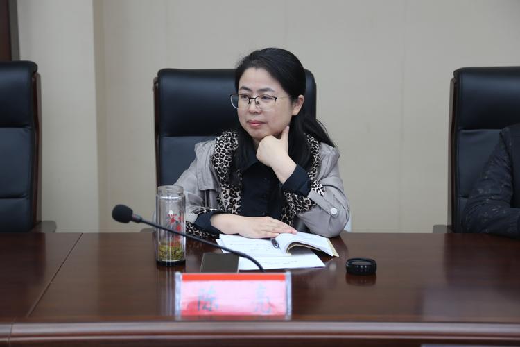 考察参观后,丁文杰主任一行来到赤壁市检察院五楼会议室与咸宁市检察