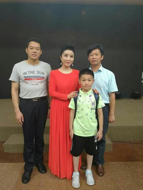 刘媛媛携井冈山少年放歌汉堡讲述扶贫故事