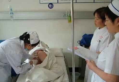 " 对于灌肠疗法,北京和睦家康复医院药房主任冀连梅表示,"不了解这种