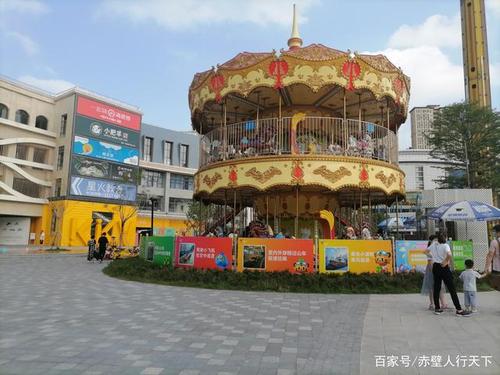东莞市华南摩尔商业街,最热门游乐场,每天好多人过来逛街,游乐