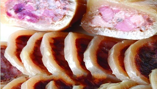 广平缯肘历史悠久,选料考究,肉质瘦嫩,营养丰富,色,味,型均有独特之处