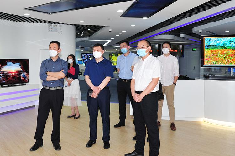 烟台开发区招商局局长孙志杰一行到访集团