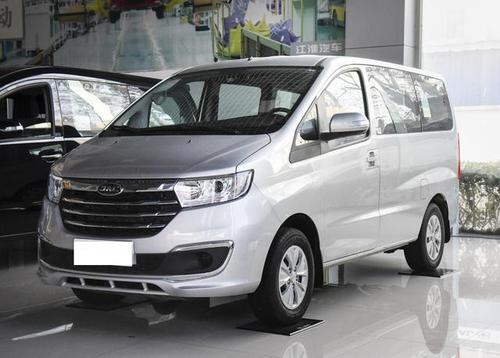 国产商务车的典范,标准大7座配1.5t引擎,不到7万带2个