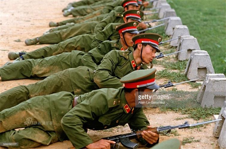 刚毅朴素!外国人镜头下的80年代中国军事学院