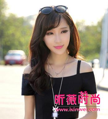 韩式斜刘海:韩式斜刘海发型清新甜美淑女范儿