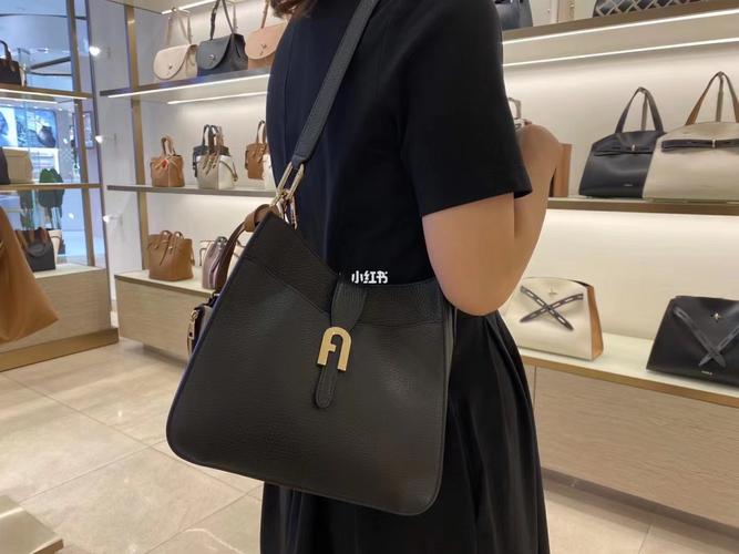 grainy hobo包包_包包_furla(来福士店)自由行热门攻略_来福士_芙拉