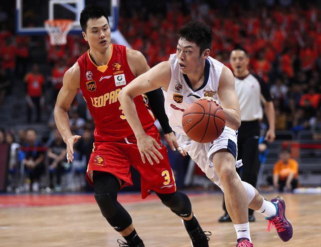 cba首轮一众国内球员爆发:丁神爆砍42分,吴前32分