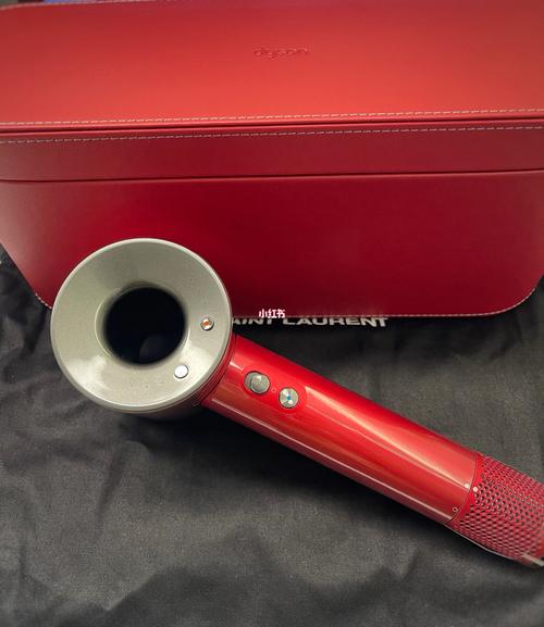 dyson戴森吹风机中国红臻选礼盒版, 新年收到的一个小礼物,其实我之前