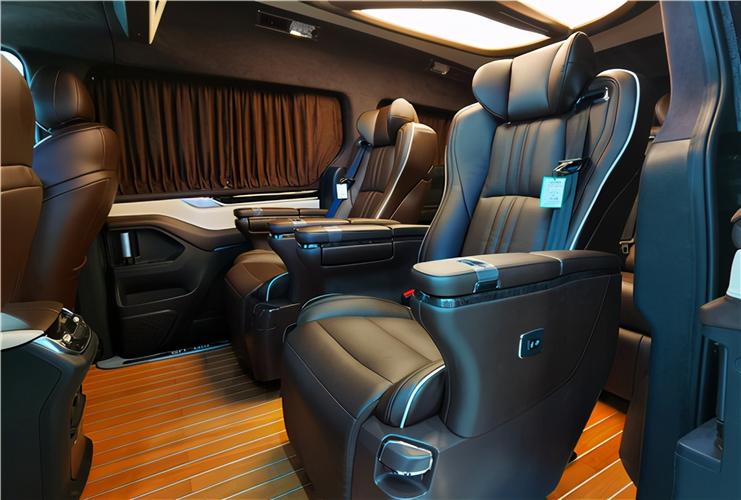 上汽大通g20金骑士商务改装车