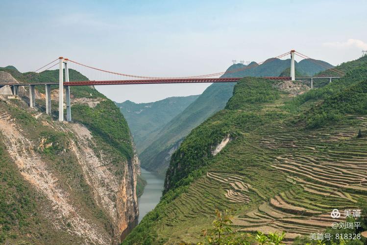 贵州抵母河大桥 一座无法航拍的大桥